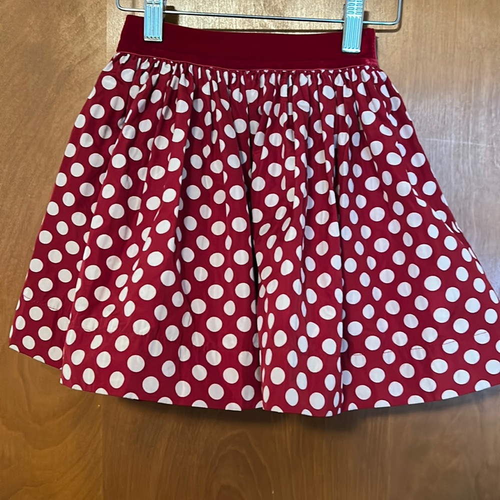 Monnalisa Skirt size 6.